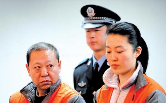 ���Ա��Ⱦ��Ů�˴��ع� �ɳܣ�