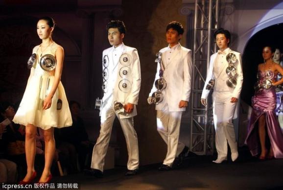 ���»���ʱװ�� ��Ц����ʱװ��