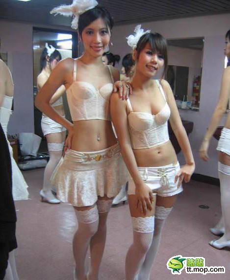 �ݳ���̨������Ů ̫�����˰ɣ�